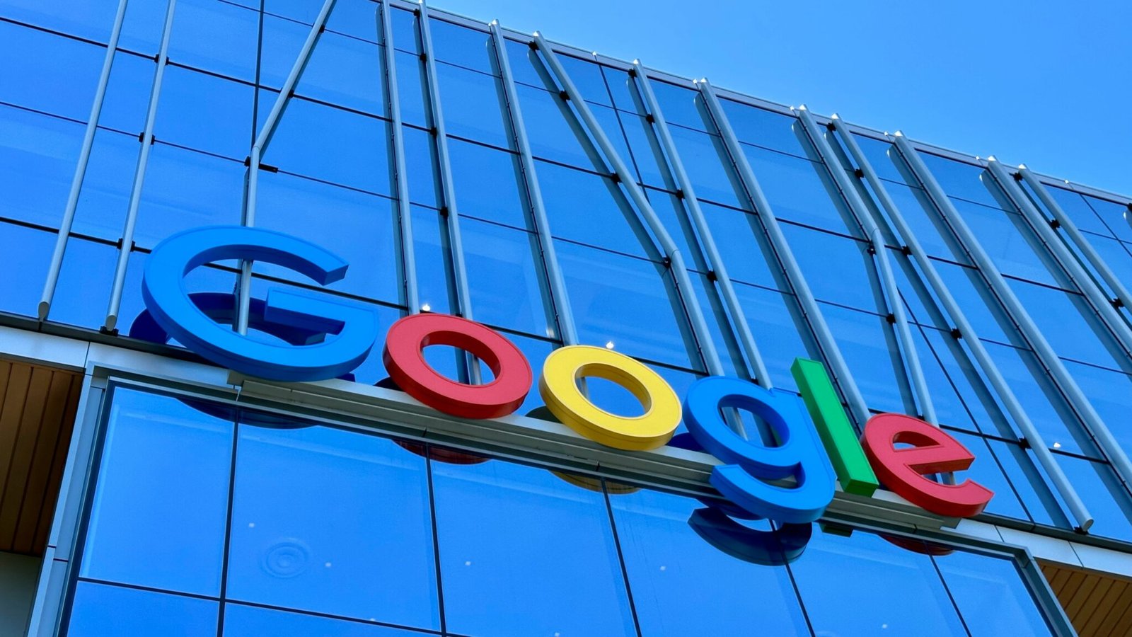 Google muda busca após 25 anos e aproxima pesquisa de chatbots de IA