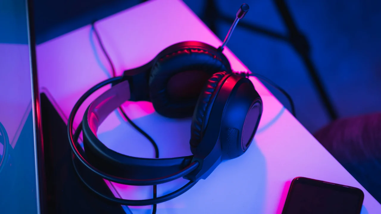 Como escolher um headset barato para PS5, Xbox e PC