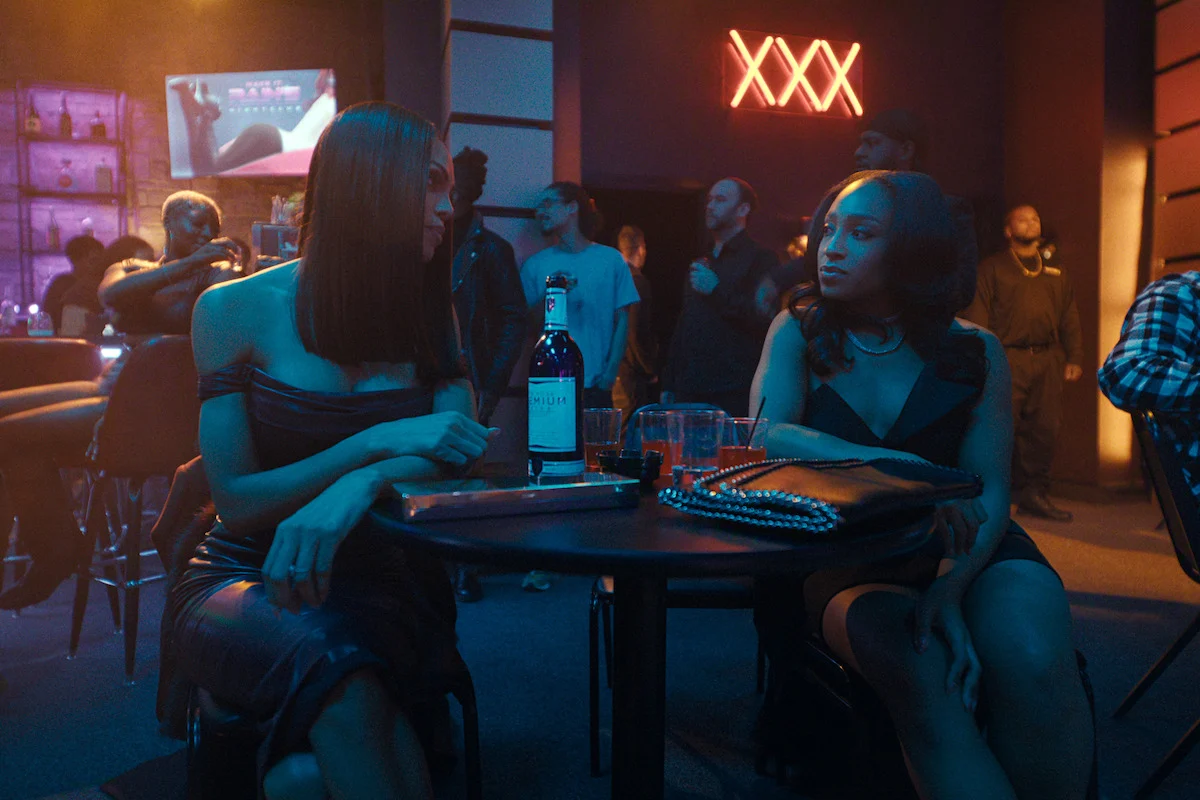 Kimmie e Mallory no clube em Beauty in Black temporada 3