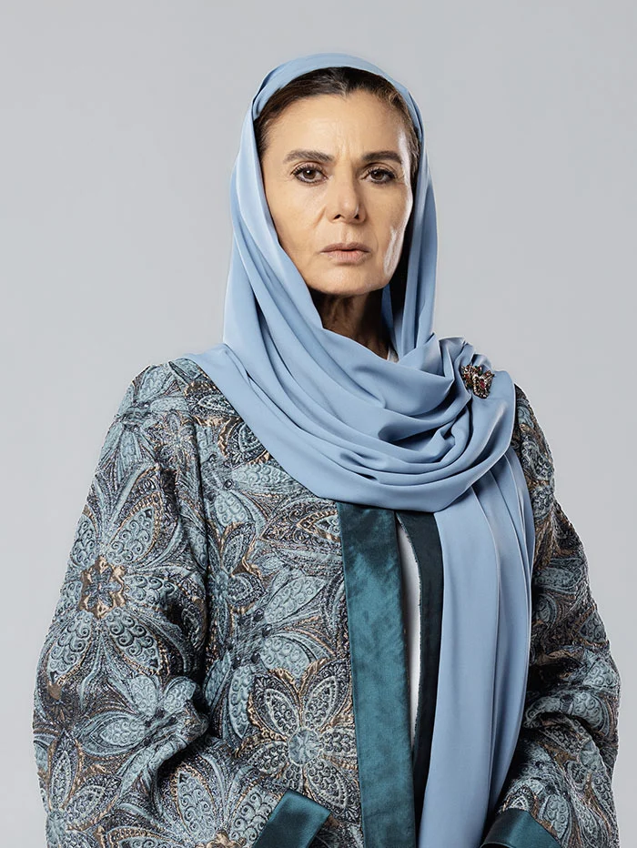 Hatice Aslan como Rahşan Azadi em Meu Nome é Farah