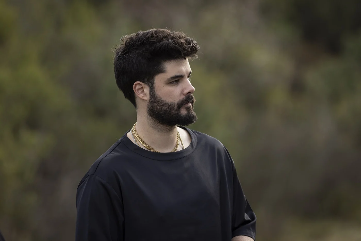 Genco Özak como Yılmaz em Meu Nome é Farah