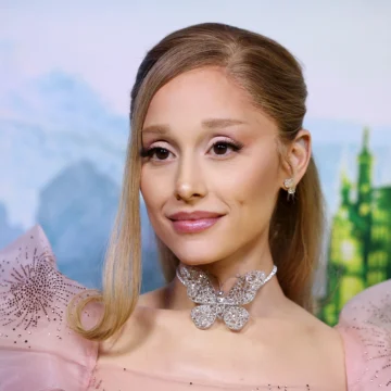 Ariana Grande vai parar de cantar? Entenda a pausa na carreira