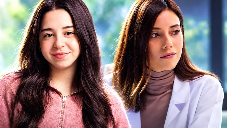 Como estão hoje os atores de Mãe? Veja o elenco quase 10 anos depois