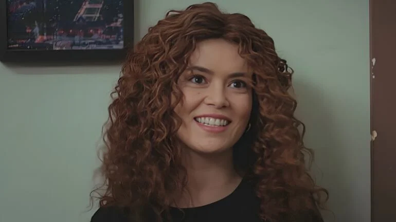 De Şirin à “Carminha turca”: 6 vilãs de novelas turcas que fizeram o público passar raiva
