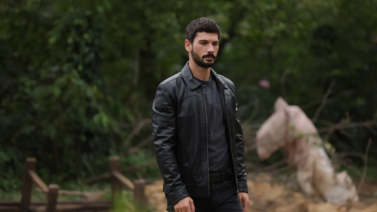Cena da novela turca O Indomável, também conhecida como Hudutsuz Sevda