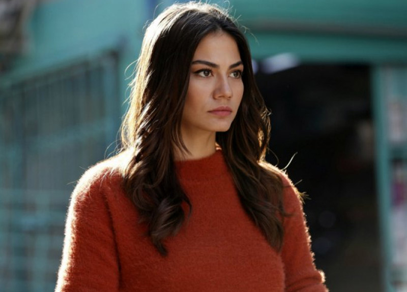 Demet Özdemir em Meu Lar Meu Destino