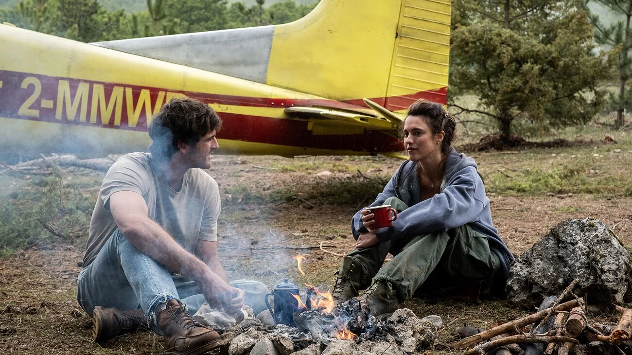 Jacob Elordi e Margaret Qualley como Hig e Cima em Ponto Sem Retorno