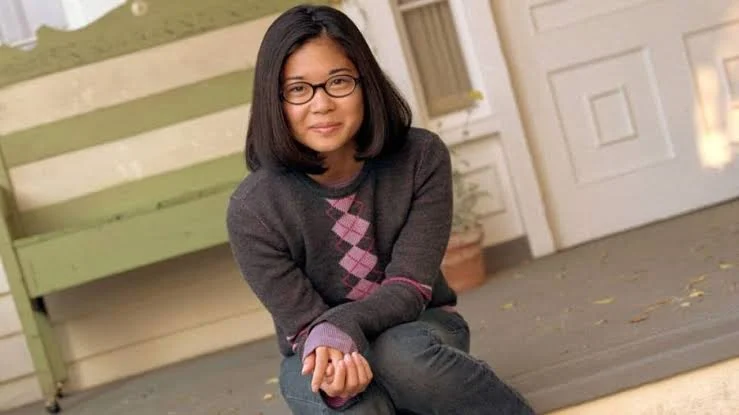 Keiko Agena é Lane Kim