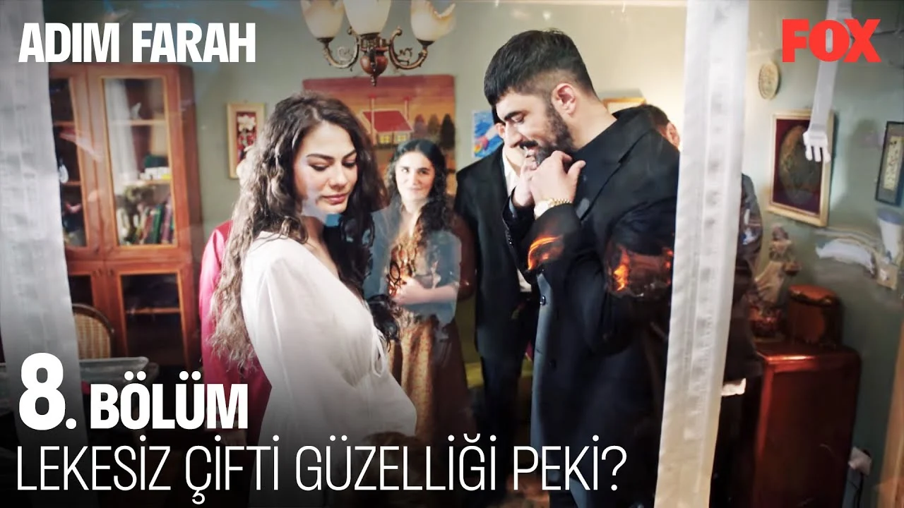 Farah e Tahir durante o casamento em Meu Nome é Farah