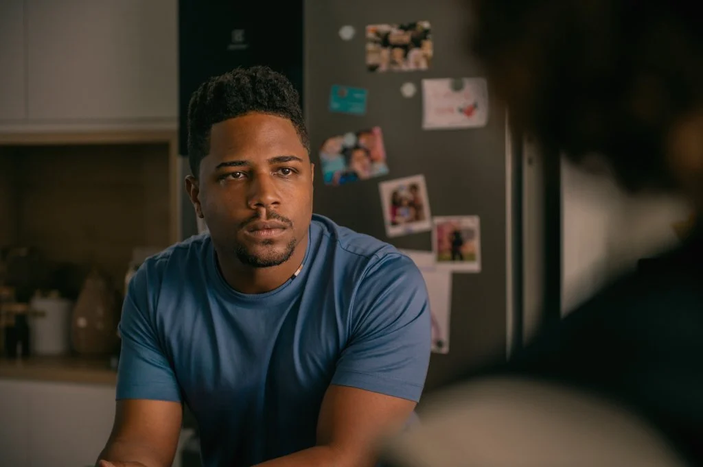 Christian Malheiros como Nando em Nando Entre Dois Mundos