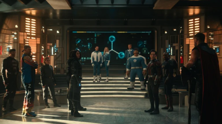 Novo trailer de Vingadores expõe o poder do Doutor Destino