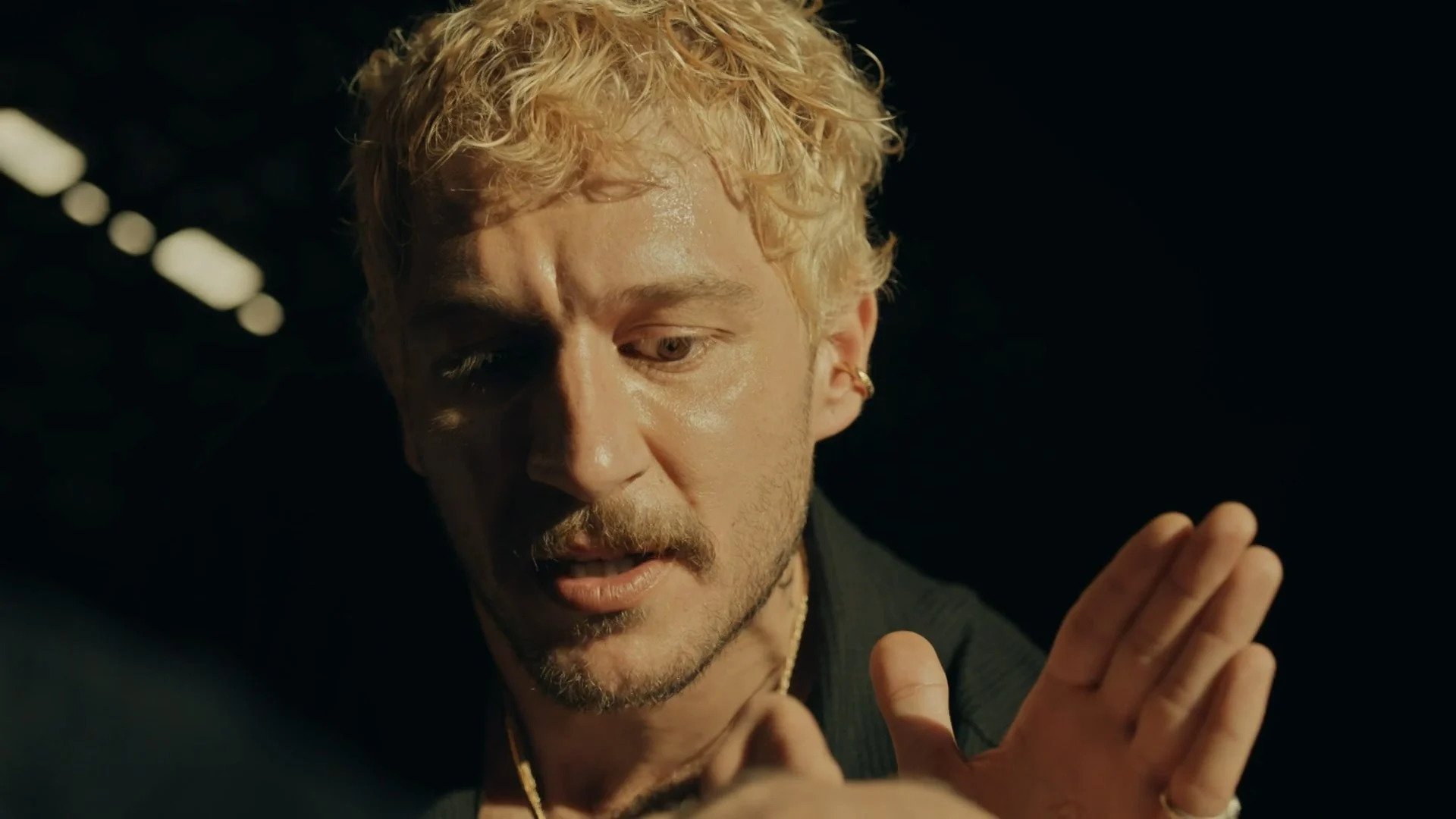 Kartal personagem de Uraz Kaygılaroğlu na série turca Üç Kuruş