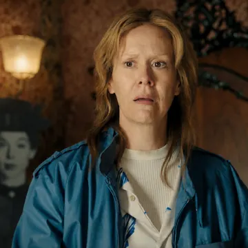 Sarah Paulson surge irreconhecível como serial killer em Monstro