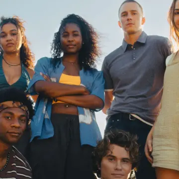 Terminou Outer Banks? 7 séries da Netflix para quem já sente falta dos Pogues
