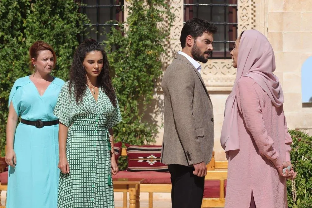 Reyyan e Miran em Hercai Amor e Vingança