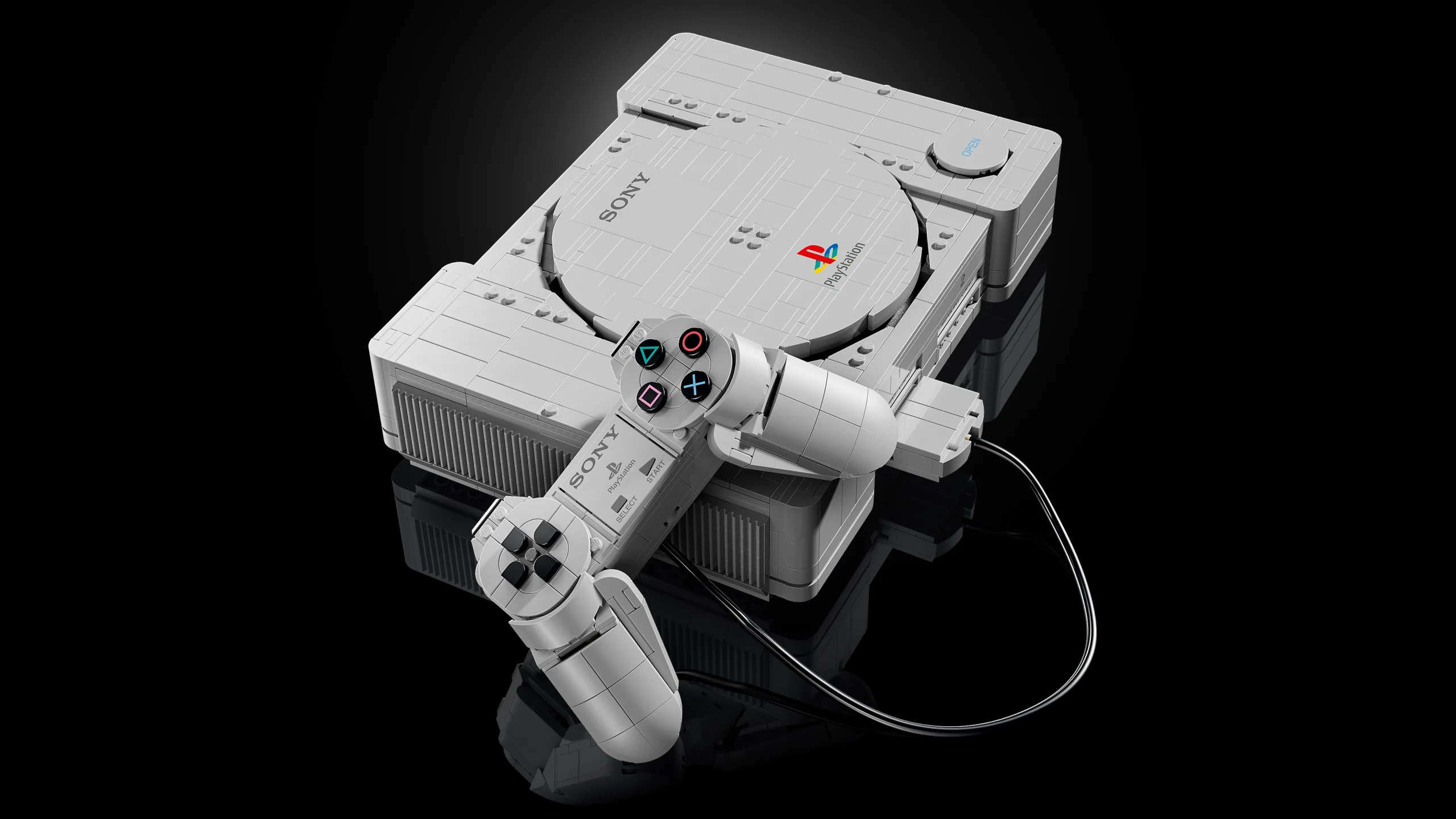 LEGO PlayStation com réplica do PS1 e controle original construídos com peças LEGO
