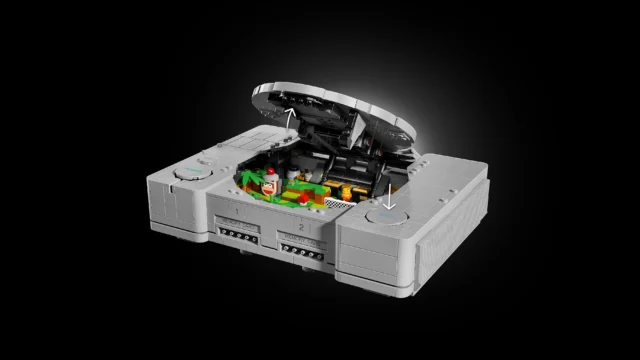 LEGO PlayStation aberto revelando diorama escondido de Ape Escape