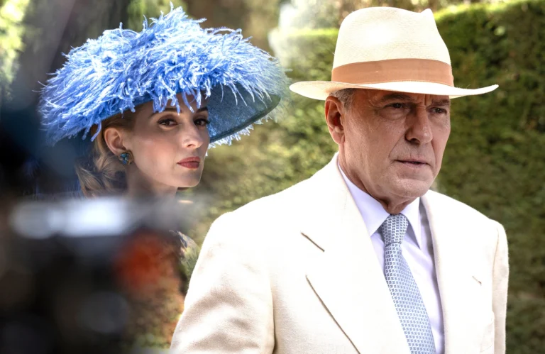 José Coronado como Basil em O Problema Final