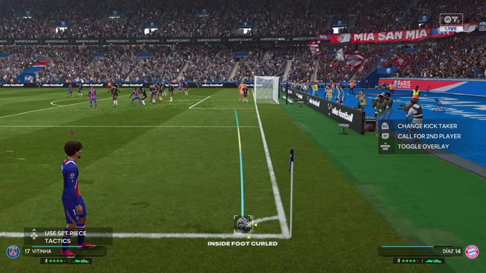 Jogadores disputando espaço em uma cobrança de escanteio no EA SPORTS FC 27