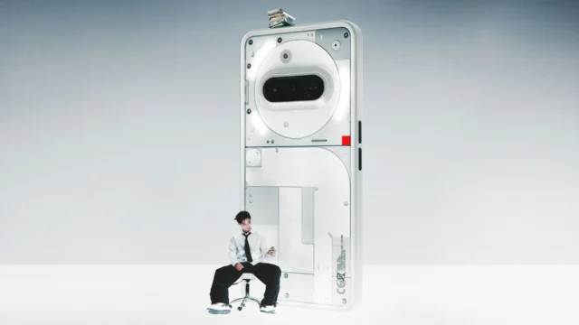 Nothing Phone (3a) mantém o visual transparente que virou assinatura da marca. Imagem: Nothing/Divulgação