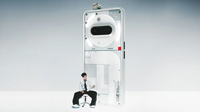 Nothing Phone (3a) mantém o visual transparente que virou assinatura da marca. Imagem: Nothing/Divulgação