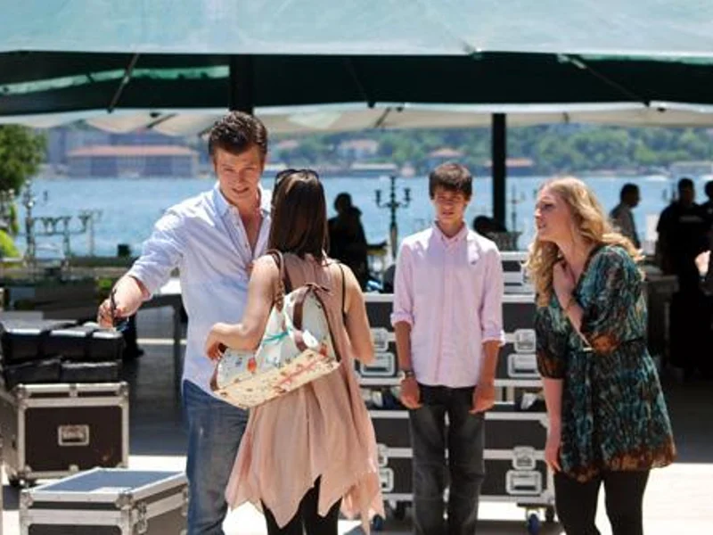 Cena da novela turca Amor Proibido, Aşk-ı Memnu