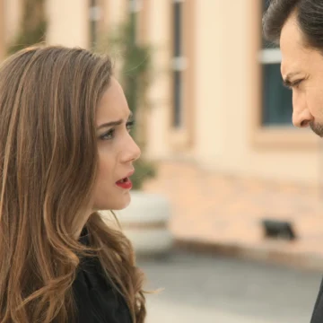 Guerra das Rosas: final explicado e destino de Gülru e Ömer