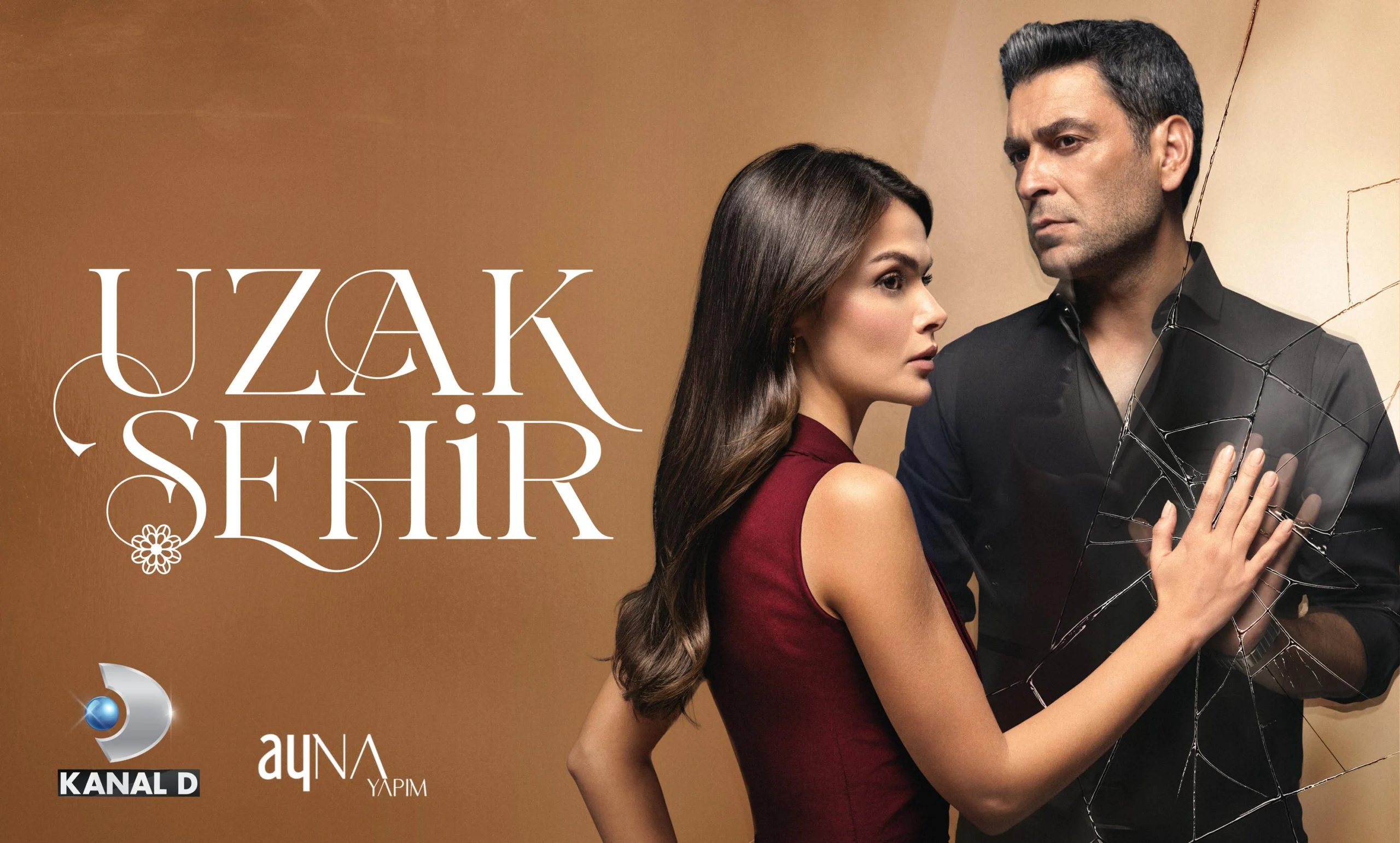 Alya e Cihan no pôster da terceira temporada de Uzak Şehir