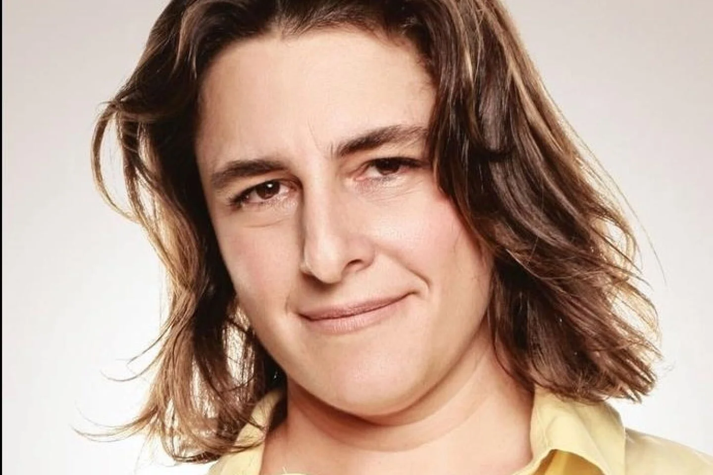 Esra Dermancıoğlu como Mukaddes Ketenci em Fatmagül
