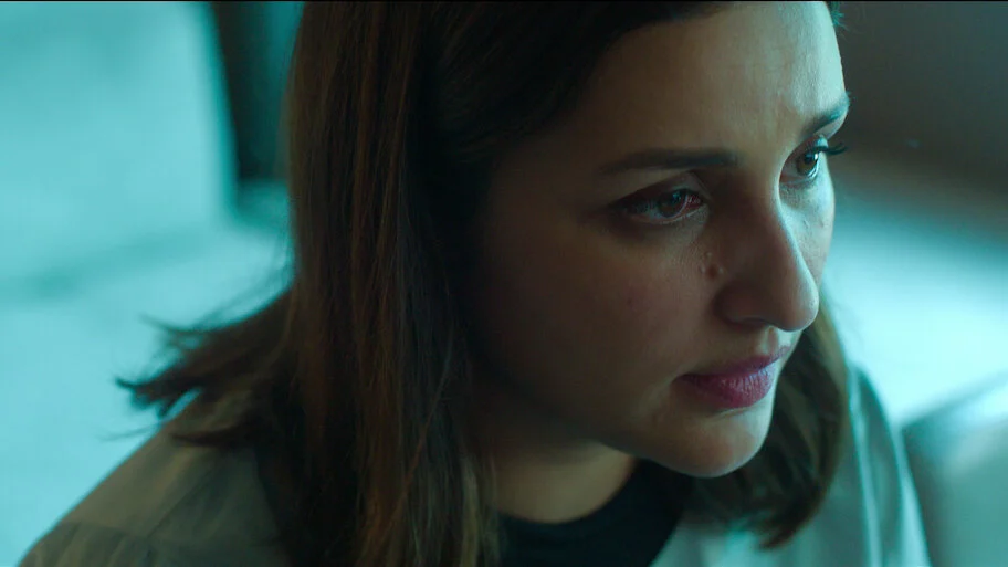 Cena do trailer da série Instinto de Mãe na Netflix