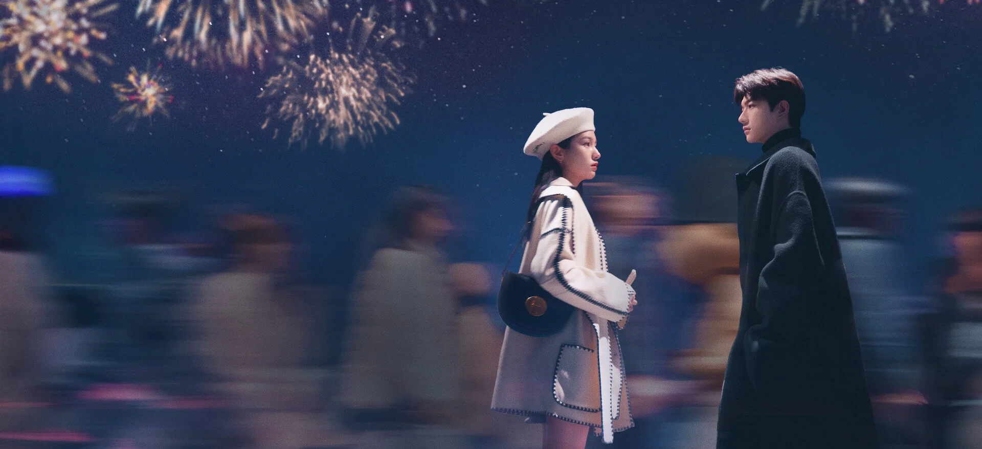 Zhou Ye e Lin Yi em Everyone Loves Me