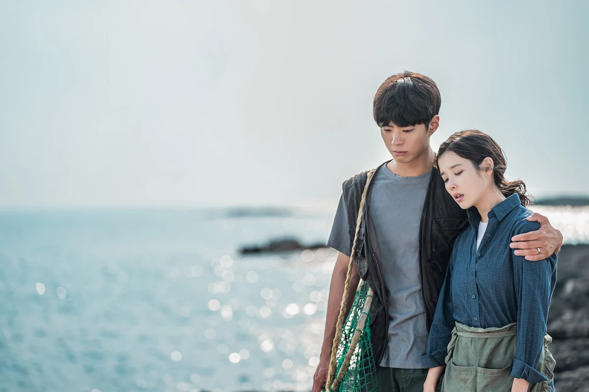 IU e Park Bo-gum em Se a Vida Te Der Tangerinas