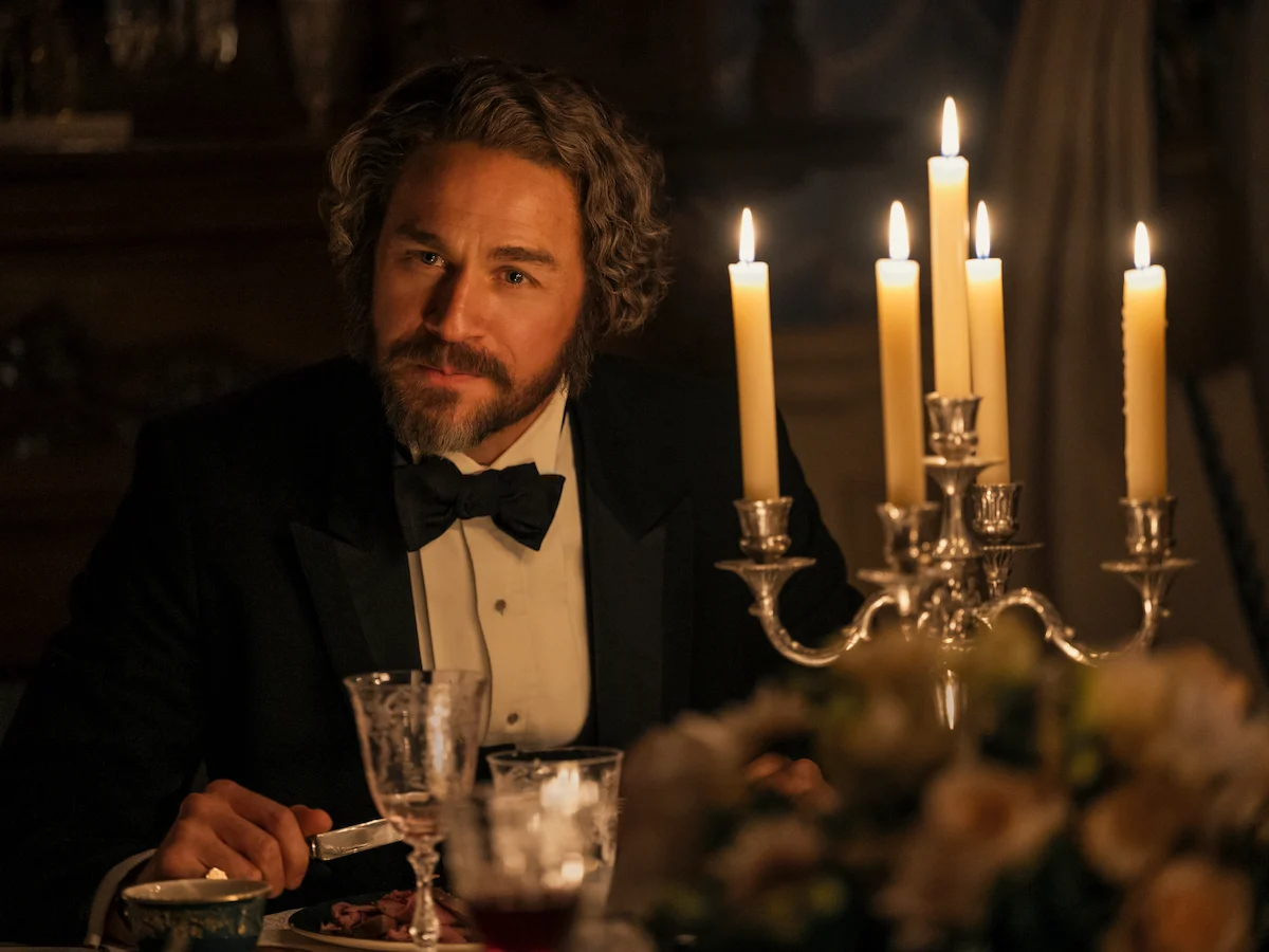 Charlie Hunnam como Andrew Borden em Monstro