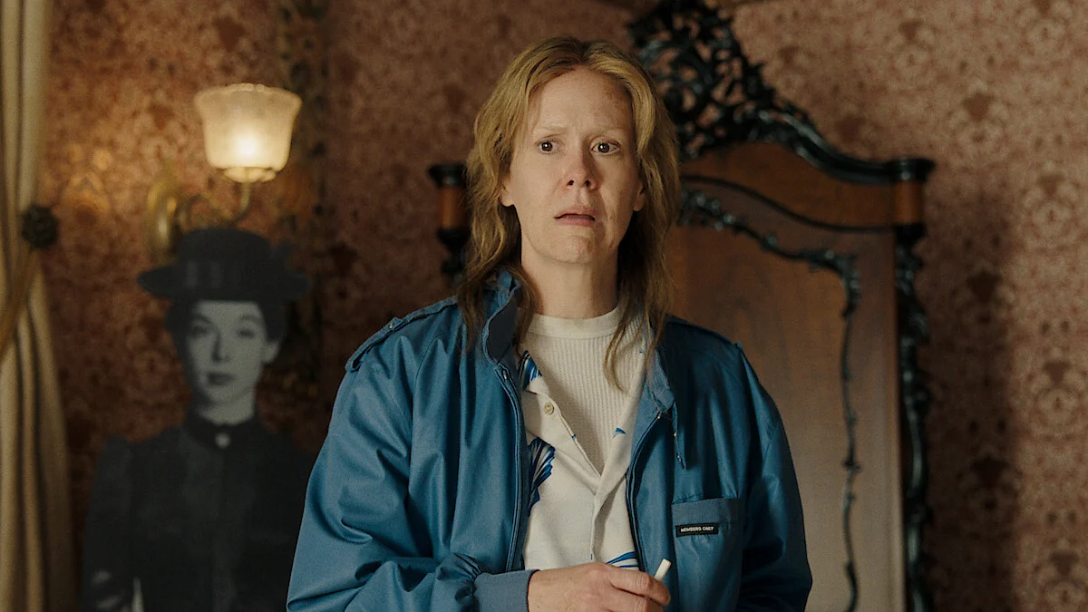 Sarah Paulson como Aileen Wuornos em Monstro: A História de Lizzie Borden