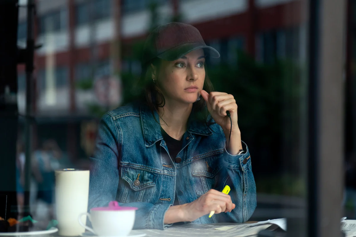 Shailene Woodley como a agente Joanne Miller no filme Unabomber