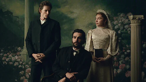 Mike Faist, Christopher Abbott e Florence Pugh caracterizados em A Leste do Éden