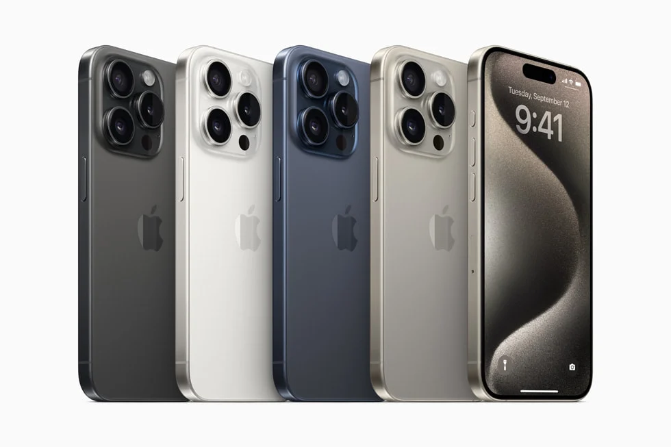 Linha iPhone 15 Pro nas quatro cores de lançamento