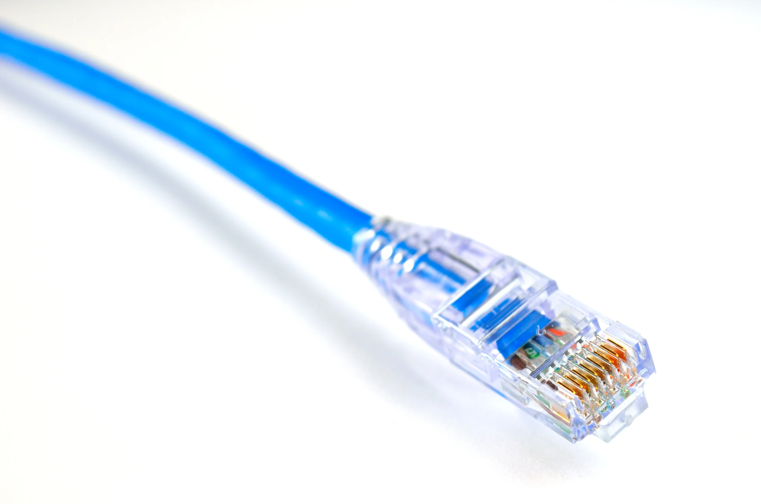 Conector de cabo Ethernet usado para conectar PC, console e roteador