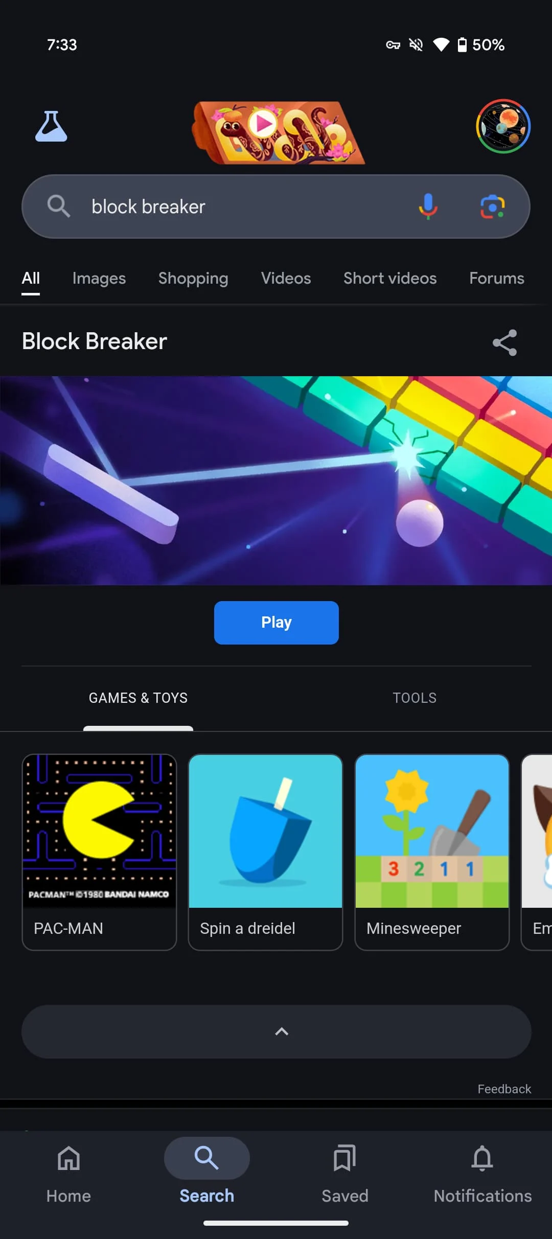 Quebra-blocos do Google aparece na busca por Block Breaker no celular