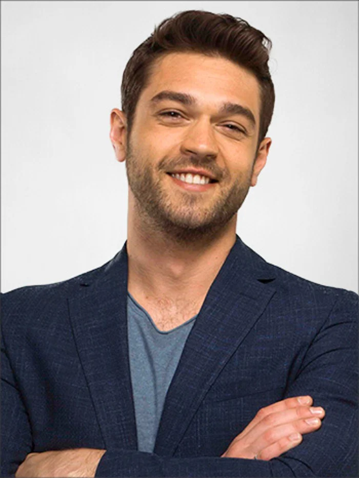 Furkan Andıç como Demir Erendil em Outra Vez Você
