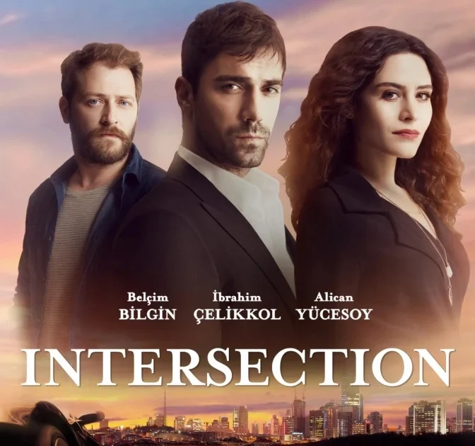 Naz, Ali Nejat e Umut na série turca Intersection