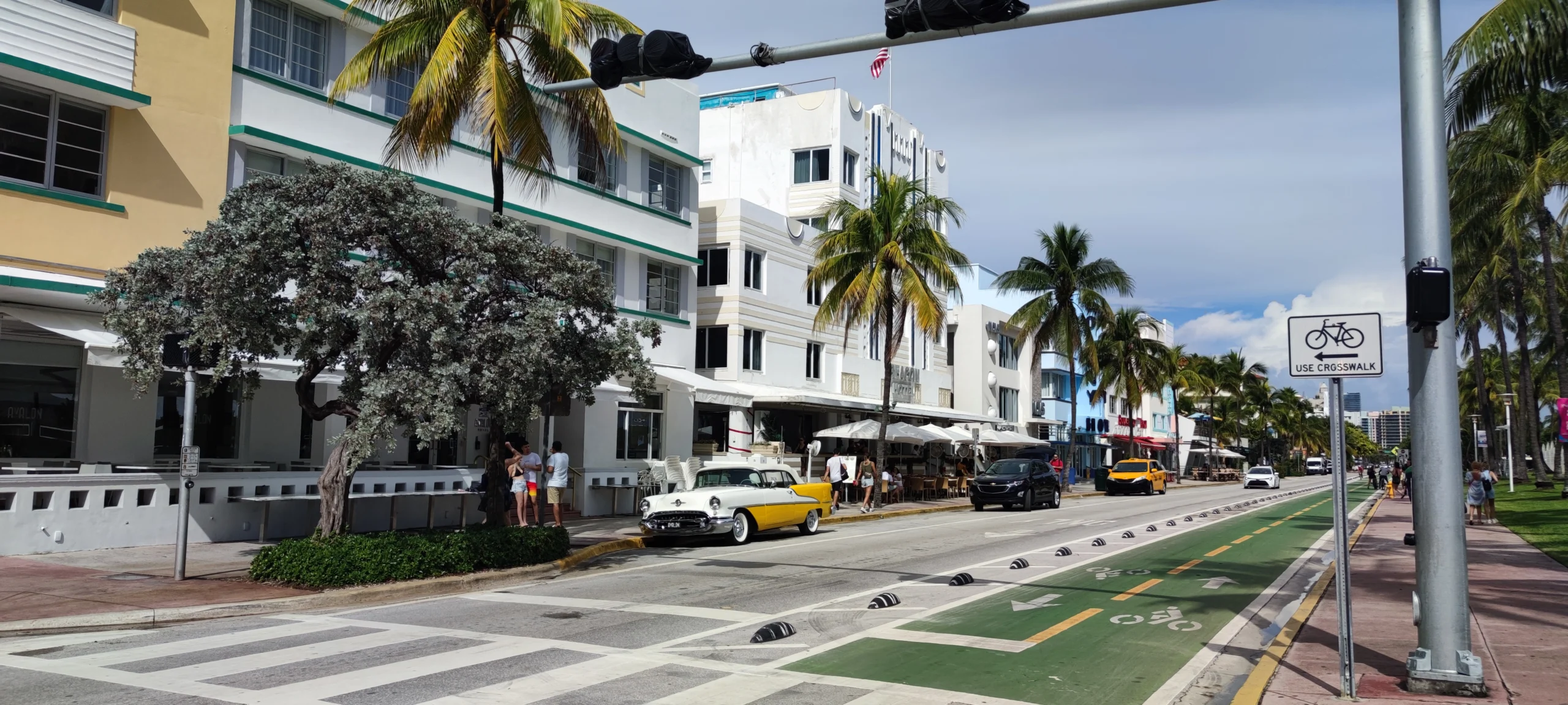 Ocean Drive em Miami Beach, região que lembra os cenários de Vice City