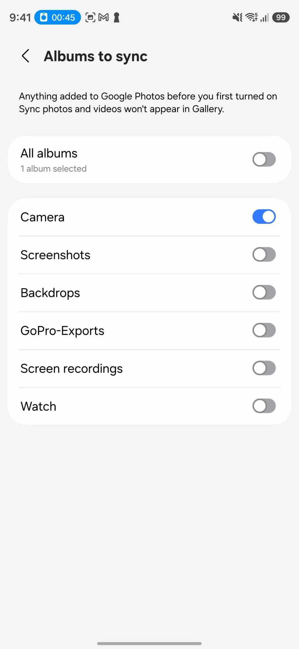 Tela da Galeria Samsung com lista de álbuns que podem ser sincronizados