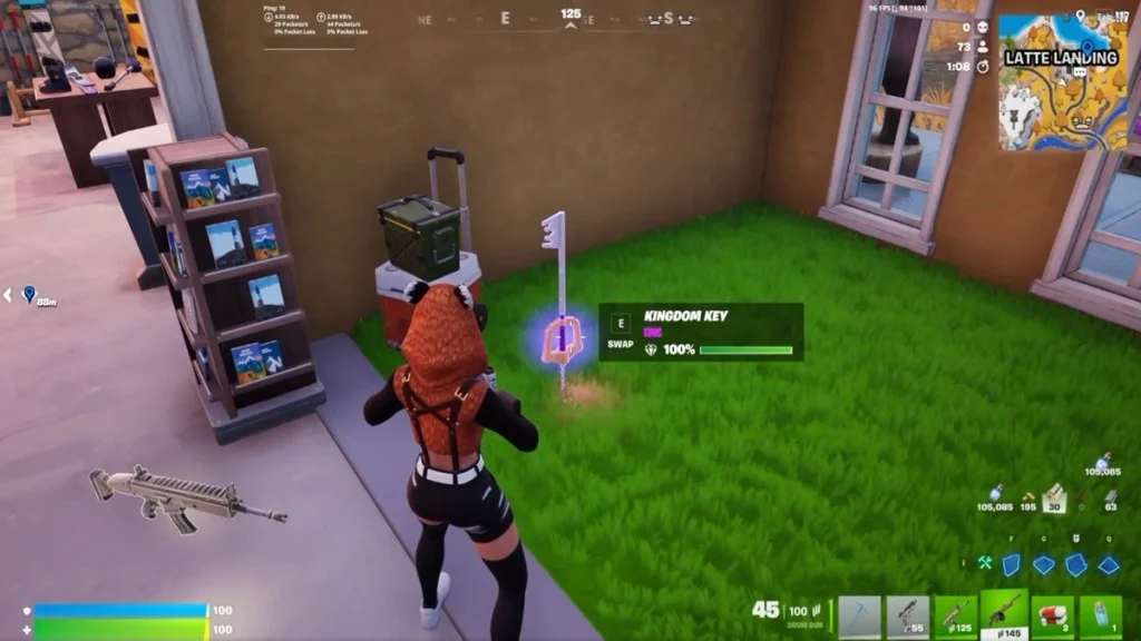 Kingdom Key encontrada no chão durante uma partida de Fortnite