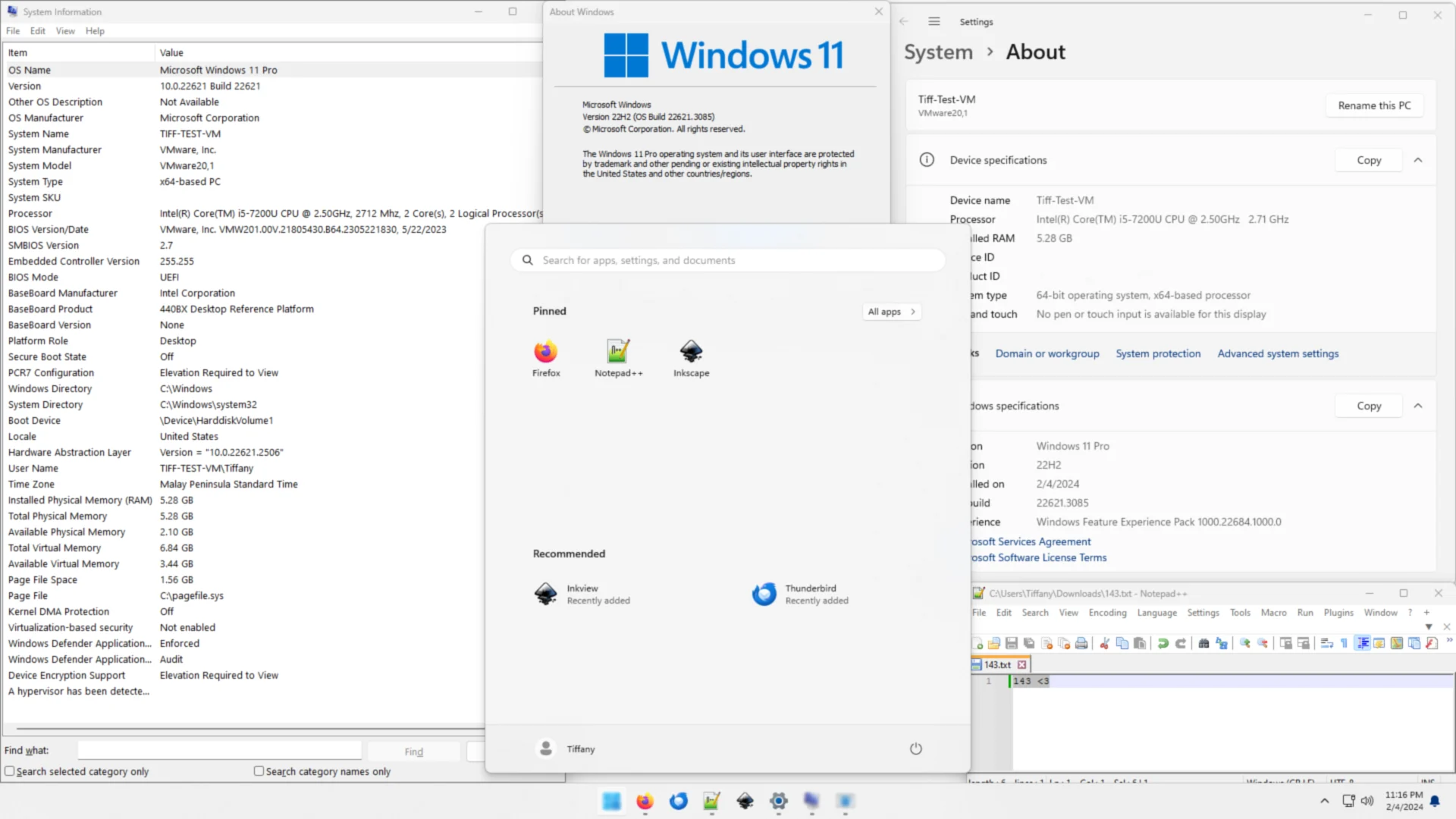 Tela do Windows 11 com Configurações e Menu Iniciar abertos