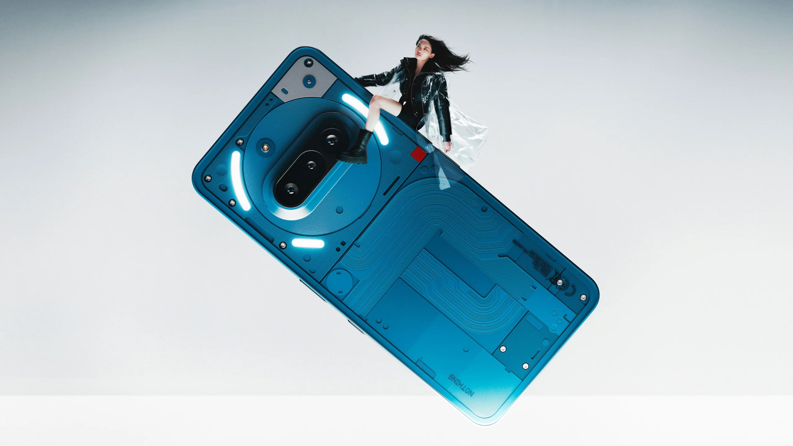 Nothing Phone 3a azul com luzes Glyph acesas na traseira