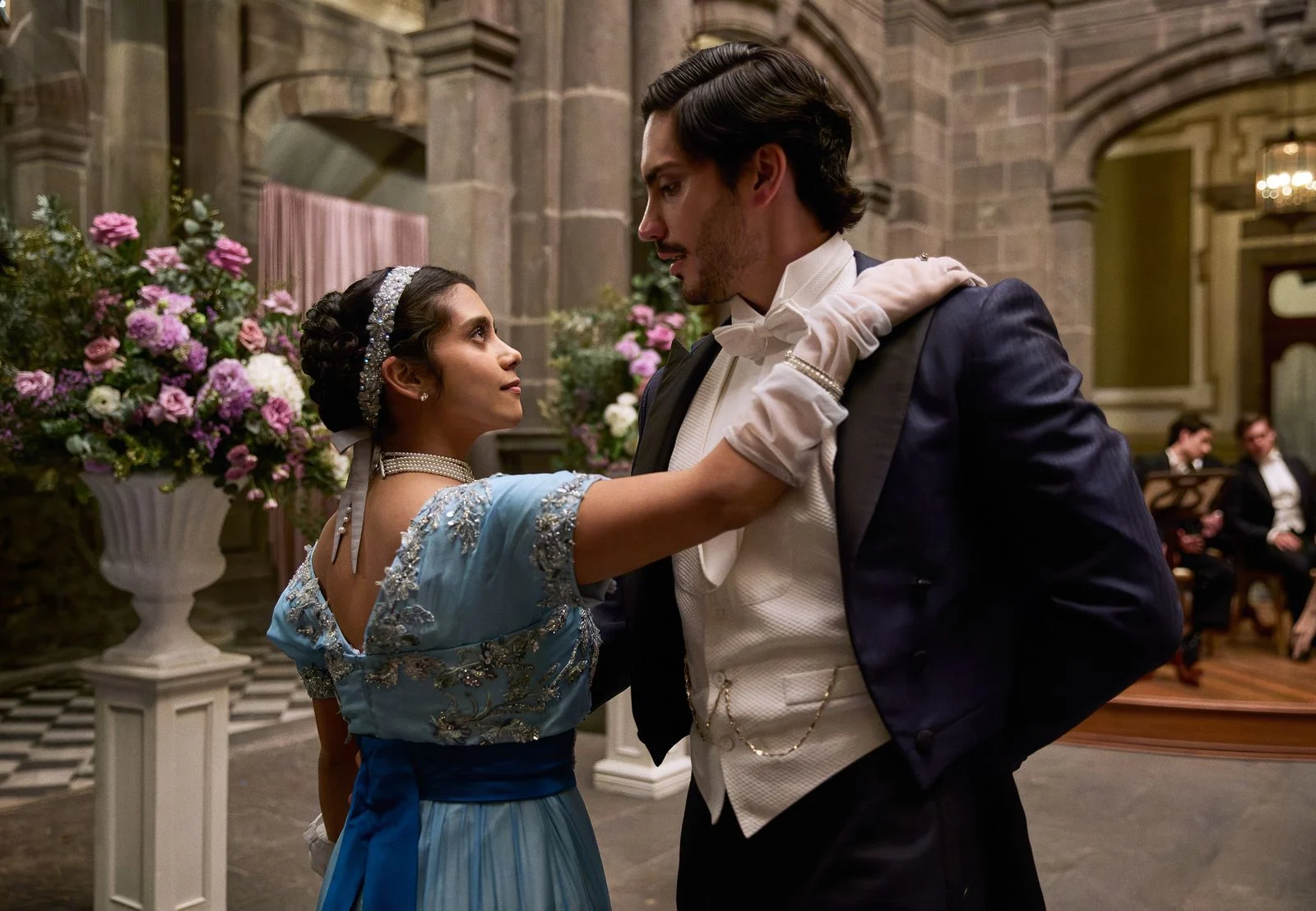 Emilia Sauri e Antonio Zavalza dançam em Mal de Amores