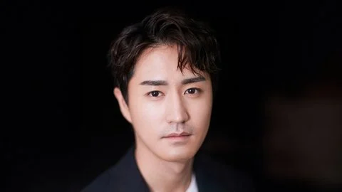 Foto de Yang Le, que interpreta Shen Jin em Insubstituível