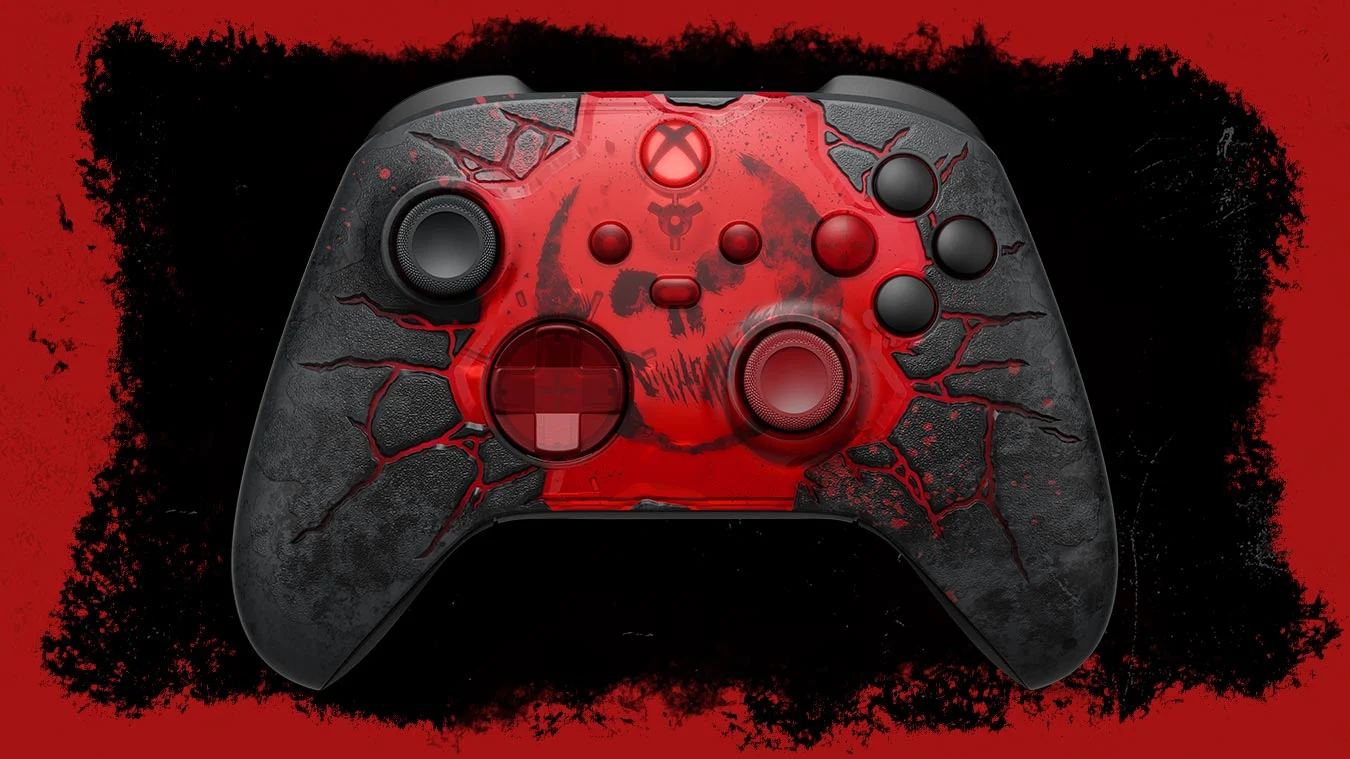 Vista frontal do controle Xbox de Gears of War: E-Day, com Crimson Omen e direcional vermelho translúcido