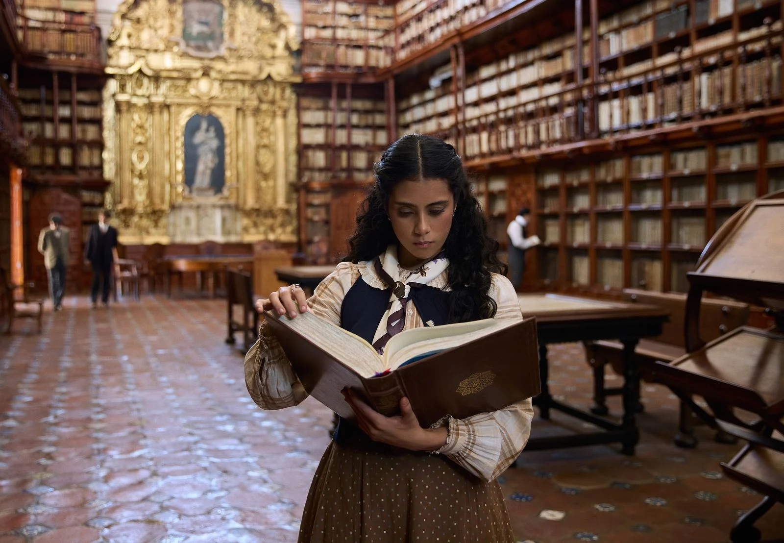 Renata Vaca como Emilia Sauri em Mal de Amores, série da Netflix